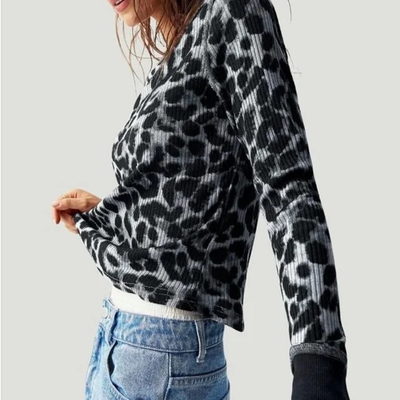 Naileski Women’s Long Sleeve Crew Neck Leopard Print Waffle Knit Top, Sz Large - Picture 4 of 10